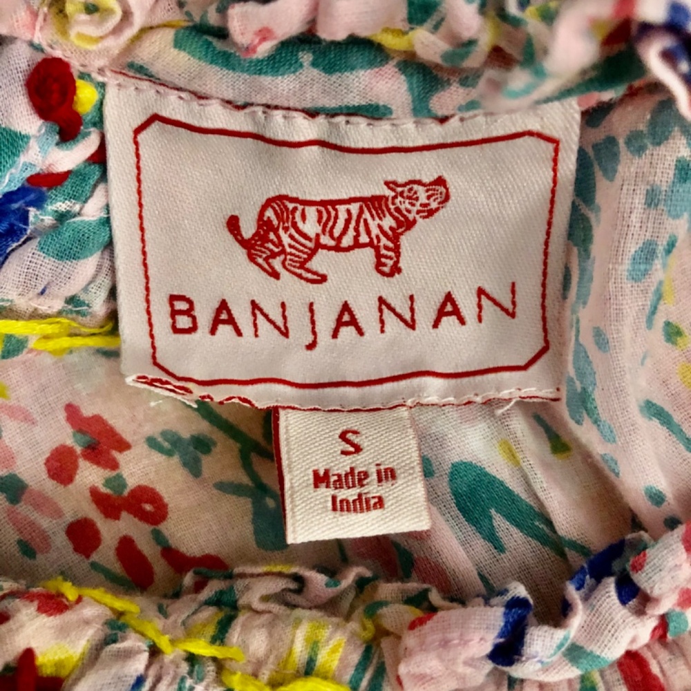 Banjanan Anthropologie floral Sofia top flutter sleeve smocked yoke button back - Picture 11 of 13